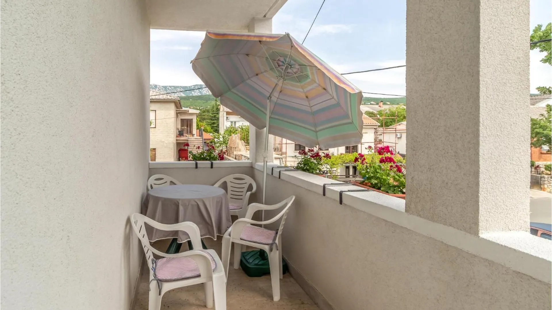 Nice Apartment In Jadranovo With Wifi