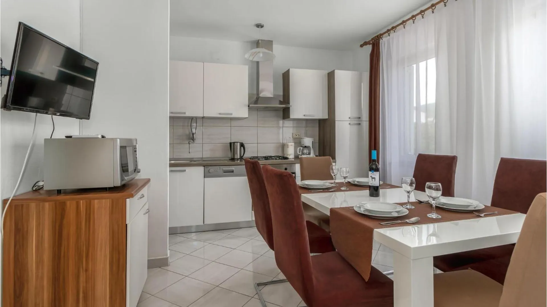 Nice Apartment In Jadranovo With Wifi