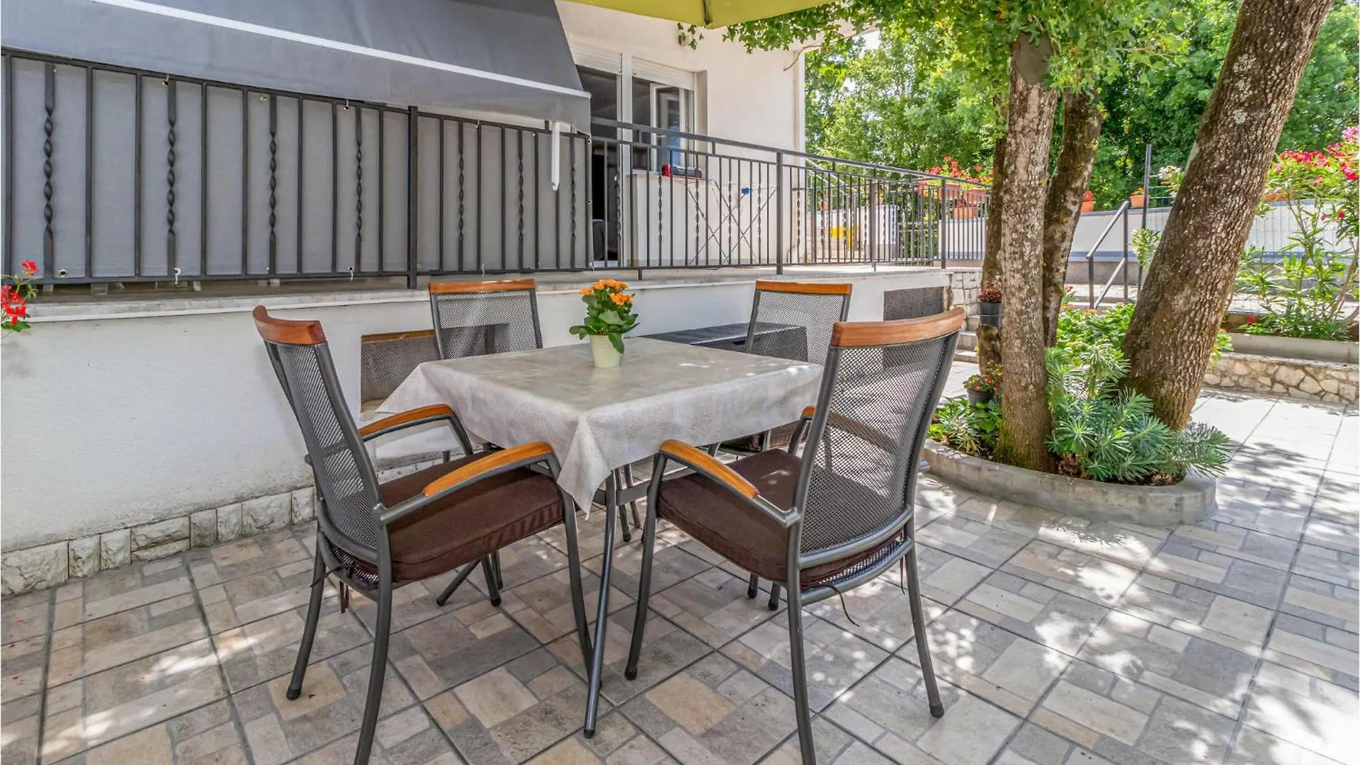 Nice Apartment In Jadranovo With Wifi