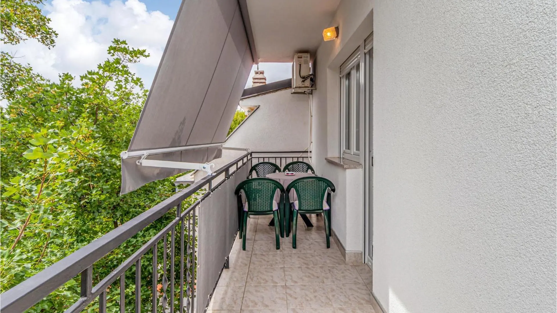 Nice Apartment In Jadranovo With Wifi